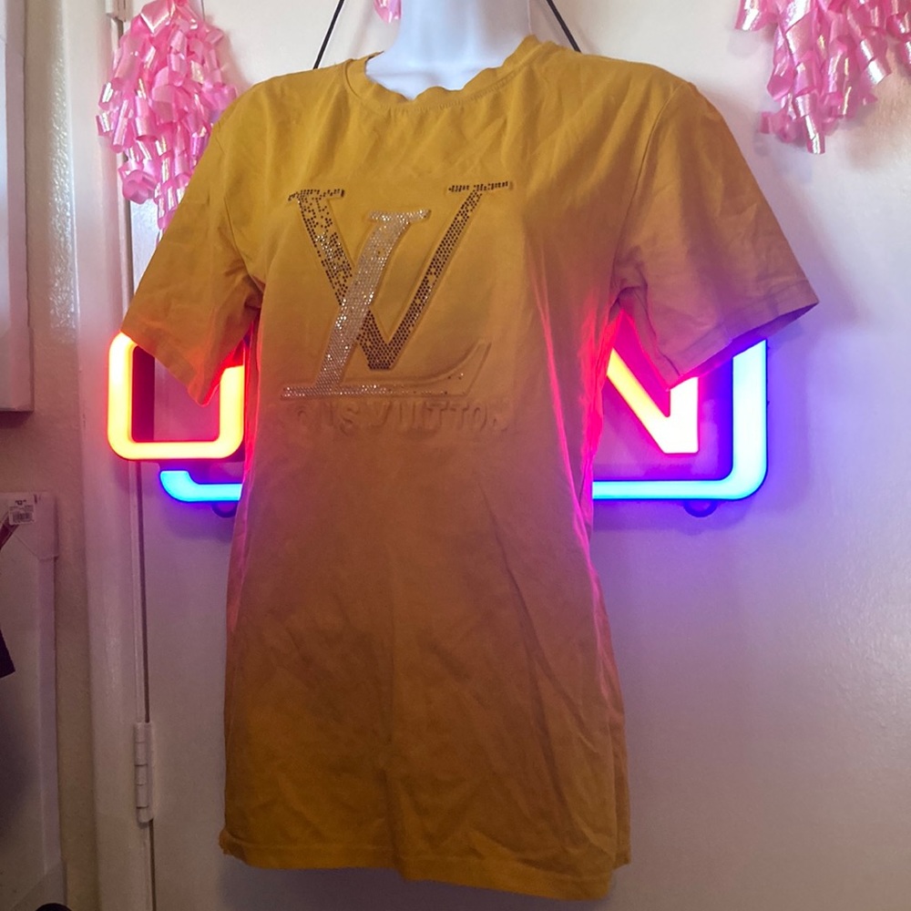 Zara rare LV logo top size Medium ladies tshirt.